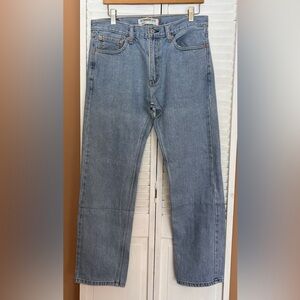 Levis 505 Straight Fit Mens Size 32x30 light wash blue jeans